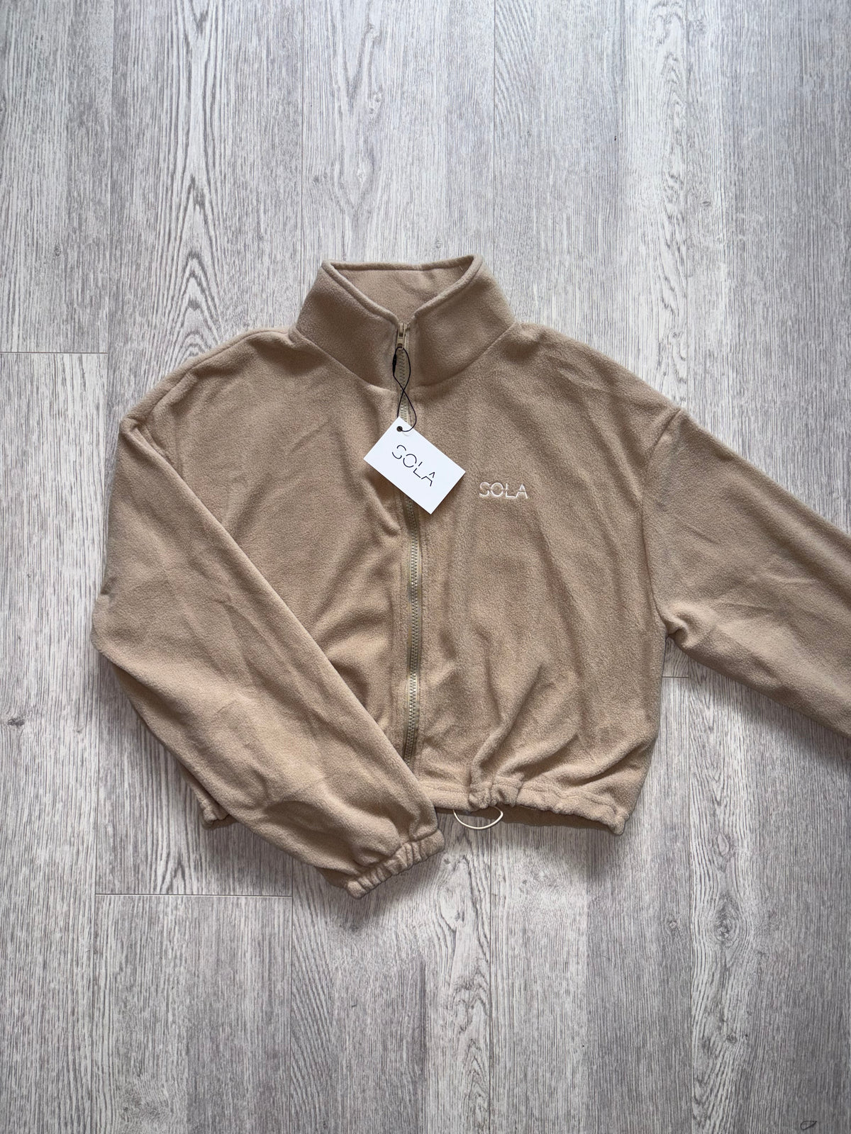 Essential Fleece in Beige