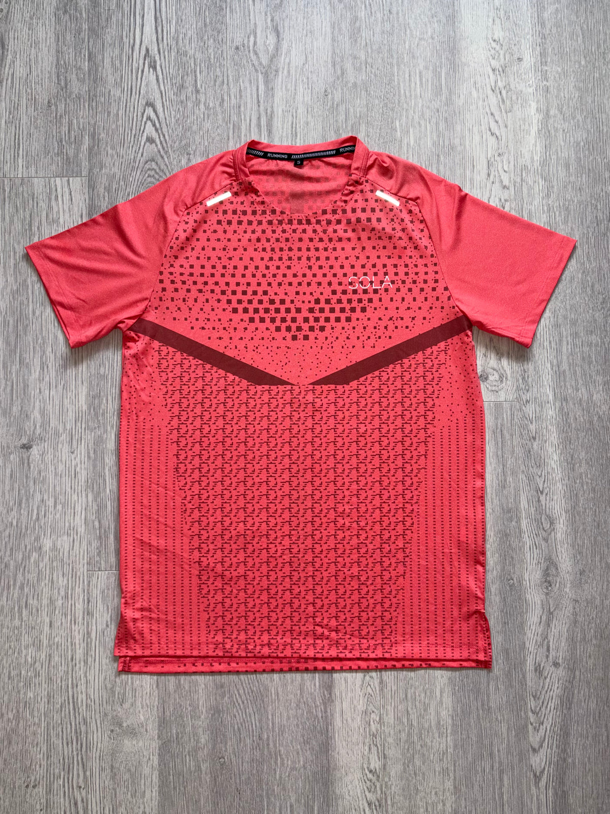 Pace Tee in Coral Red