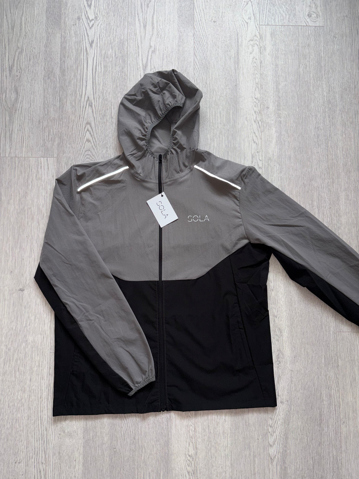 Areo Jacket in Dark Grey/Black