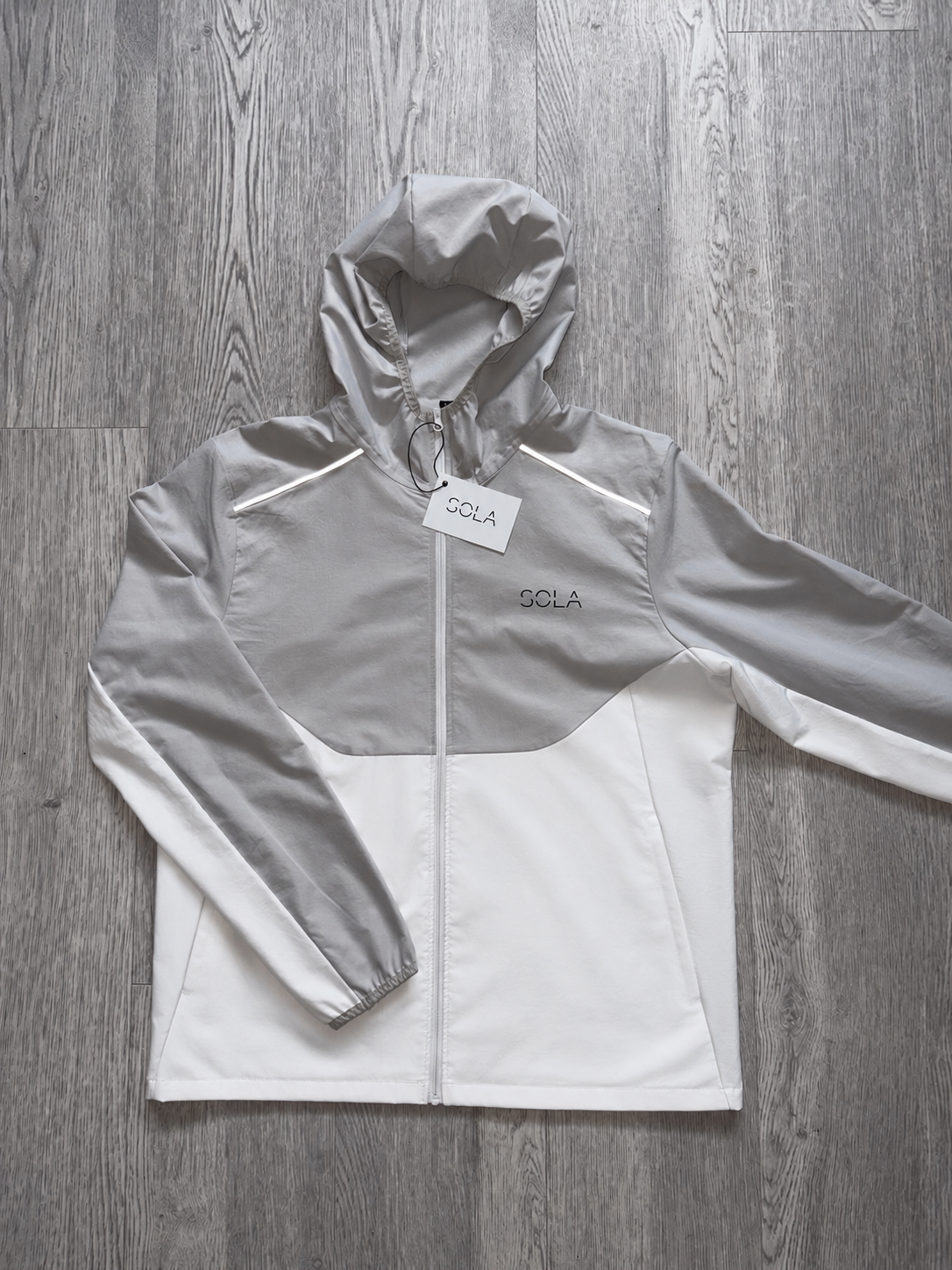 Areo Jacket in Grey/White